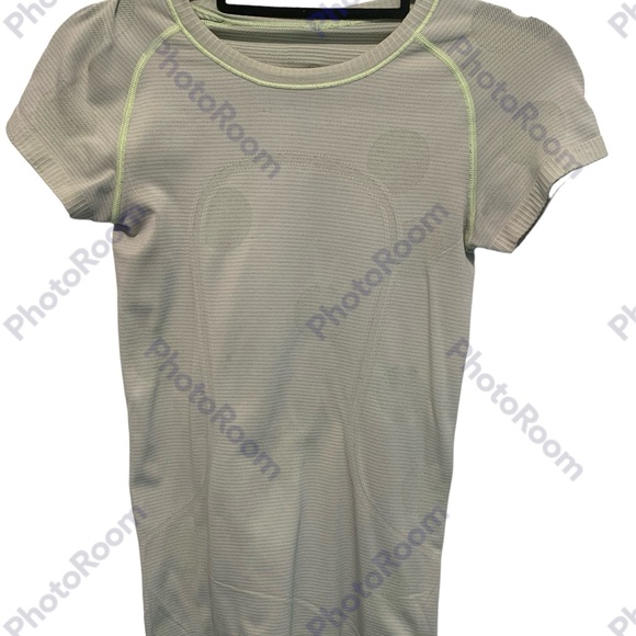Lululemon Short Sleeve Swiftly Top Size 4 - Picture 1 of 7